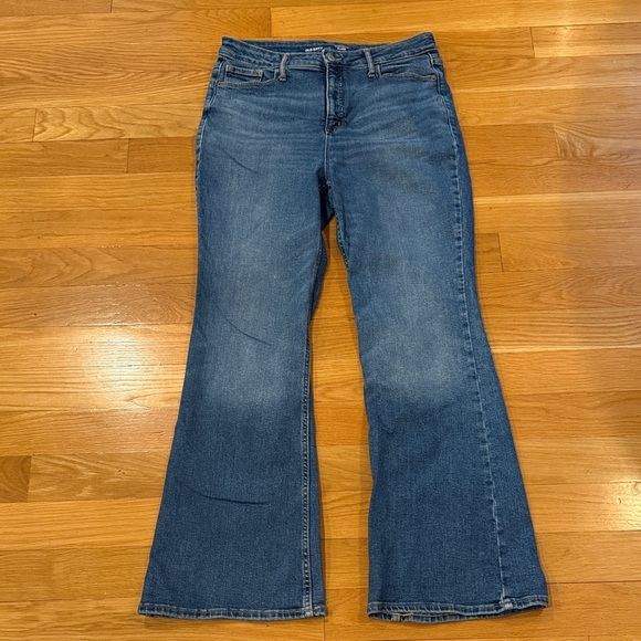 Old Navy women’s higher high -rise flare jeans size 10 . - Picture 1 of 9